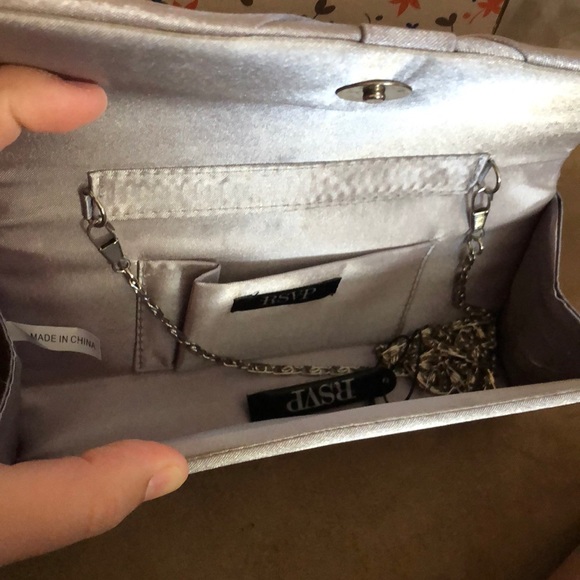 Silver clutch by RSVP - Picture 4 of 4